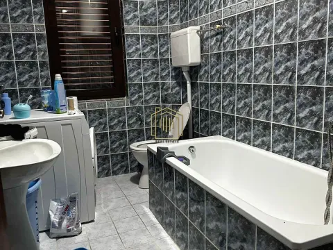 Prodaja, kuća, 250m², Stari Aerodrom, Podgorica - image 12