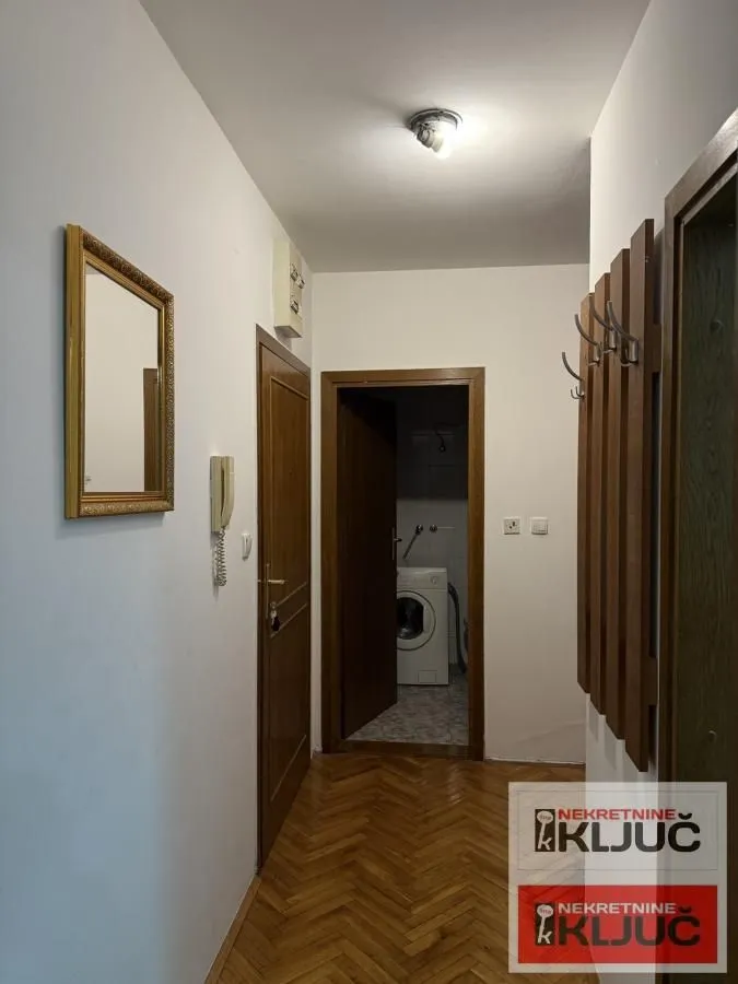 Prodaja, jednosoban stan, 32m², Nova Detelinara, Novi Sad Sve Podlokacije