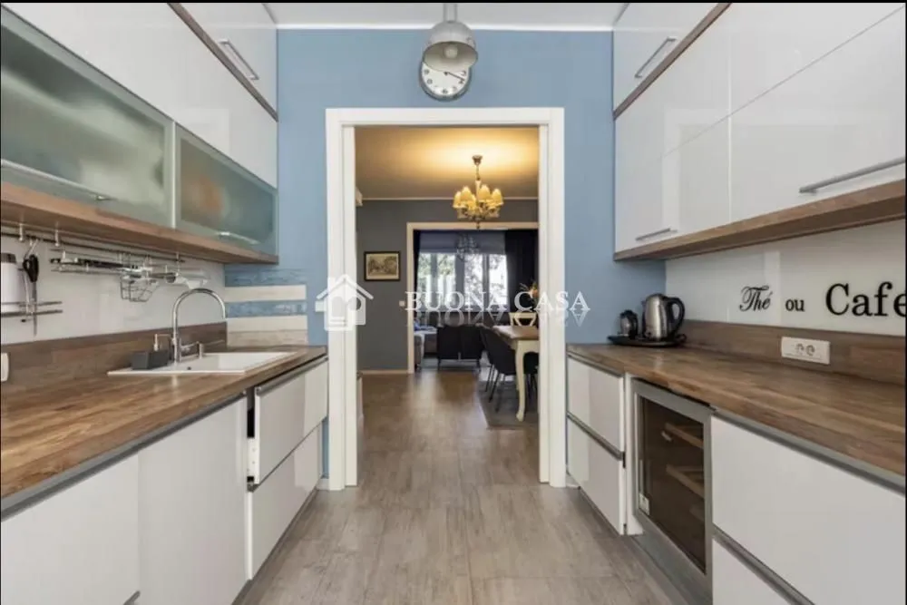Prodaja, trosoban stan, 80m², Stari Grad, Beograd
