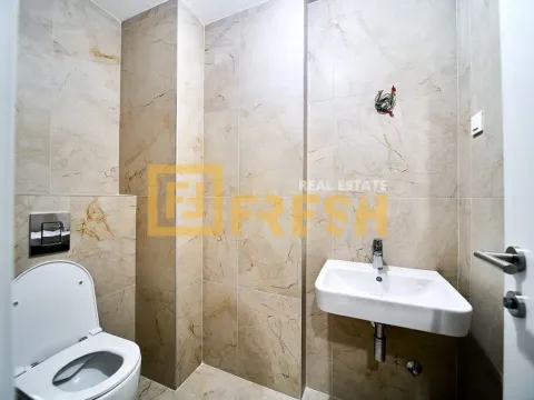 Prodaja, trosoban stan, 110m², Tološi, Podgorica - image 17