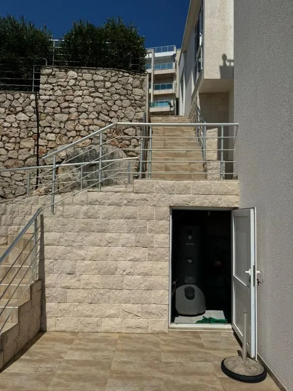 Sale, house, 306m², Dobra Voda, Budva