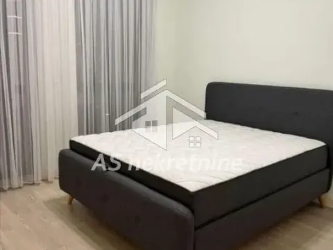 Izdavanje, četvorosoban stan, 110m², Savski Venac, Beograd - image 8