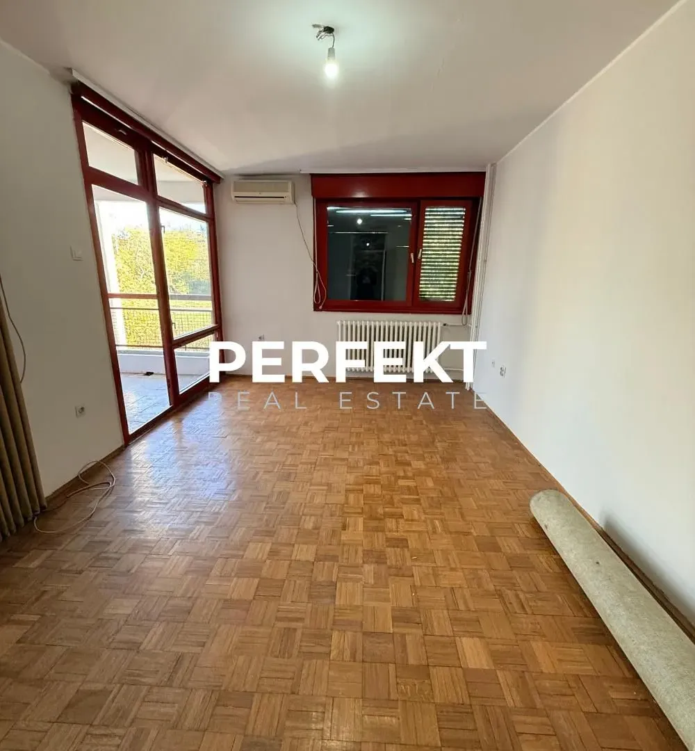 Prodaja, trosoban stan, 77m², Banjica, Voždovac Sve Podlokacije