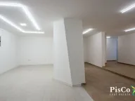 Izdavanje, poslovni prostor, 294m², Blok 5, Podgorica - image 1