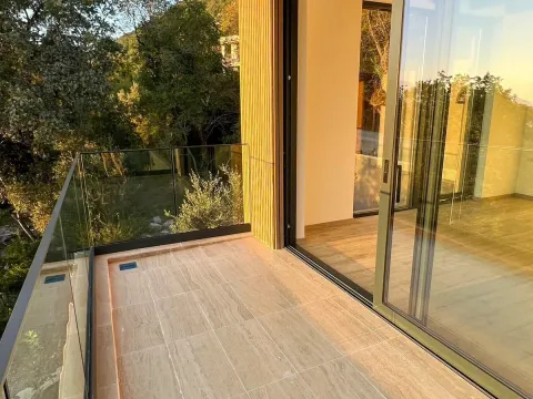 Prodaja, kuća, 317m², Tivat, Crna Gora - image 16