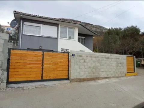 Sale, house, 121m², Šušanj, Bar - image 1
