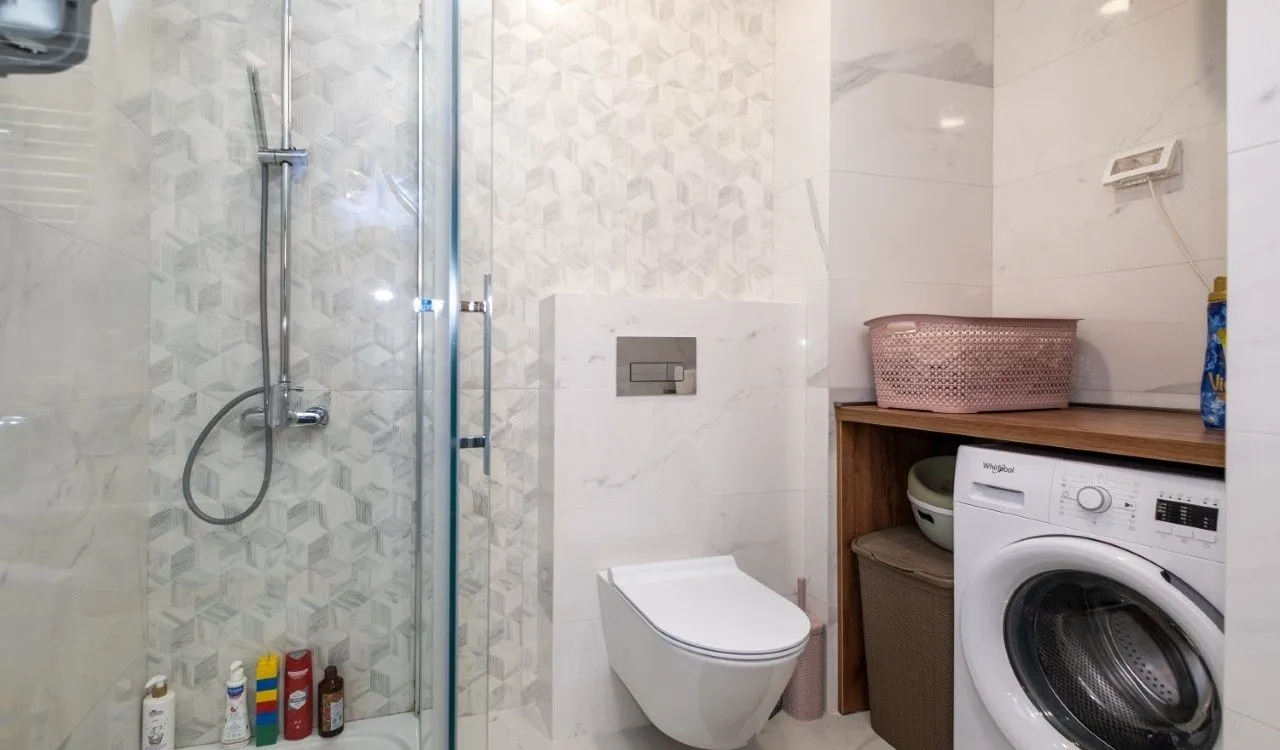 Prodaja, jednosoban stan, 70m², Central Point, Podgorica