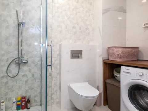 Prodaja, jednosoban stan, 70m², Central Point, Podgorica - image 9