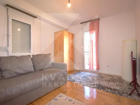 Rent, three bedroom apartment, 92m², 1 maj, Podgorica - image 11