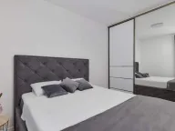 Sale, two bedroom apartment, 74m², Dobrota, Kotor - image 5