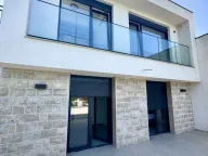 Rent, two bedroom apartment, 86m², Kava, Tivat - image 1
