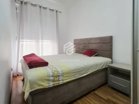 Rent, one bedroom apartment, 40m², Tuški Put, Podgorica - image 12