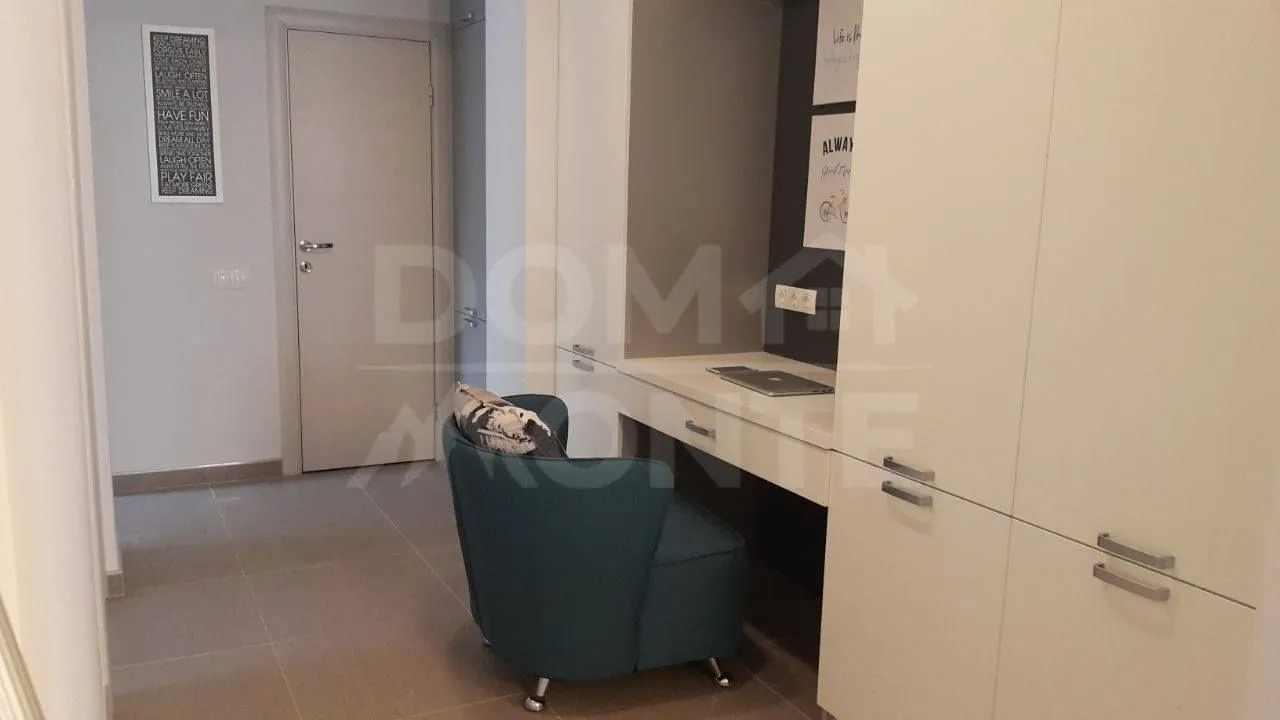 Rent, three bedroom apartment, 110m², Tivat, Crna Gora