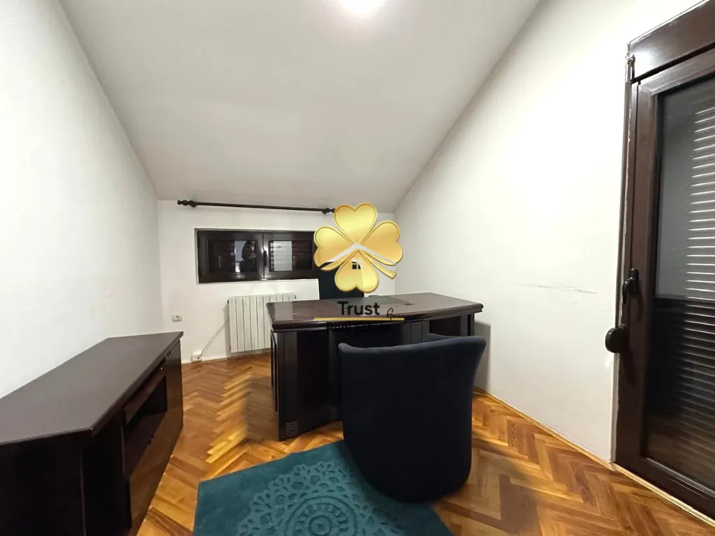 Rent, apartment, 280m², Gorica C, Podgorica
