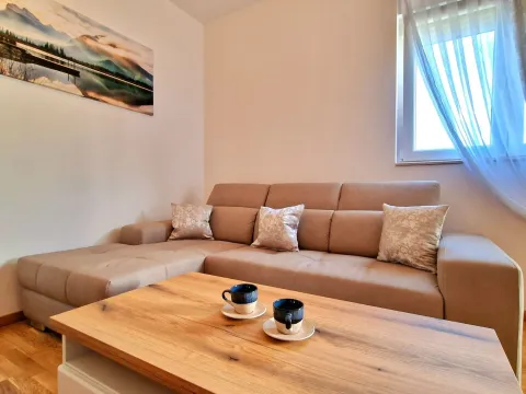 Prodaja, dvosoban stan, 59m², Bečići, Budva - image 2