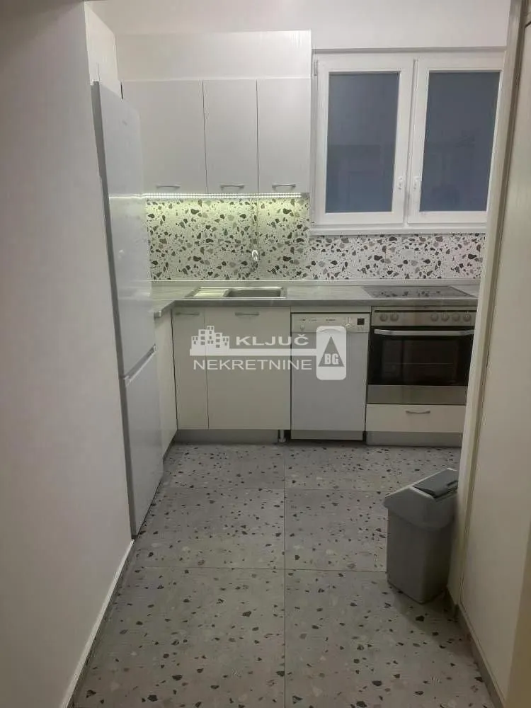 Rent, two bedroom apartment, 70m², Kalenić Pijaca, Vračar Sve Podlokacije
