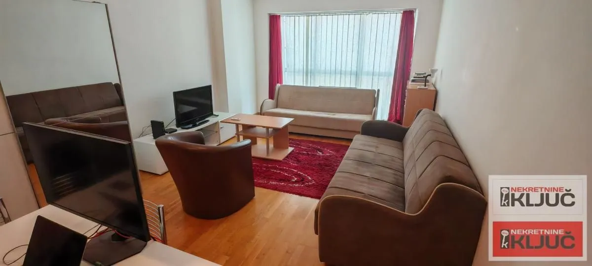Izdavanje, garsonjera, 33m², Spens, Novi Sad Sve Podlokacije