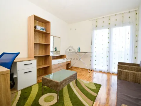 Rent, three bedroom apartment, 108m², Donja Gorica, Podgorica - image 13