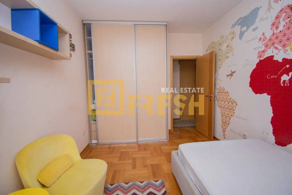 Rent, three bedroom apartment, 100m², Blok 6, Podgorica