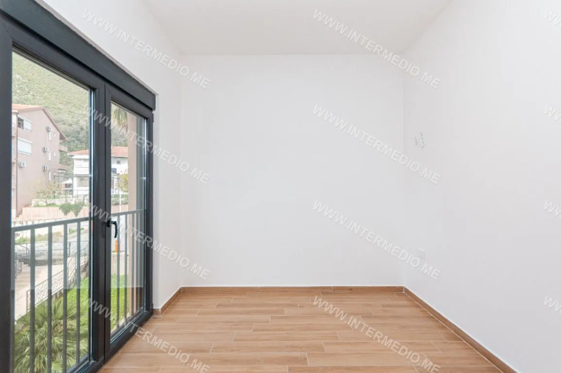 Prodaja, jednosoban stan, 43m², Đenovići, Herceg Novi