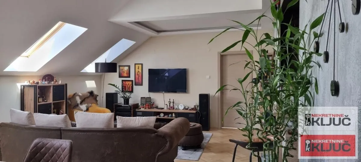 Prodaja, dvosoban stan, 69m², Centar, Novi Sad