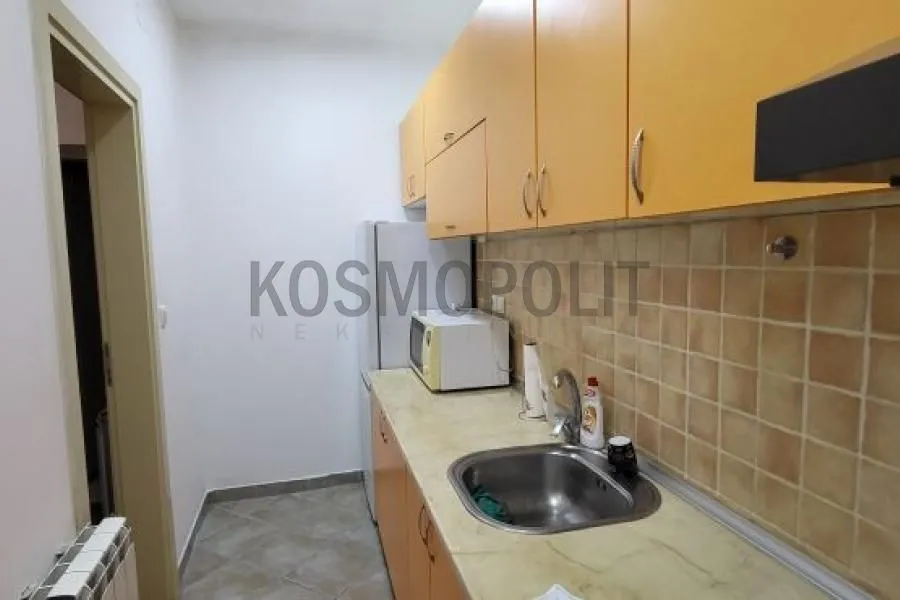 Sale, three bedroom apartment, 60m², Južni Bulevar, Vračar Sve Podlokacije
