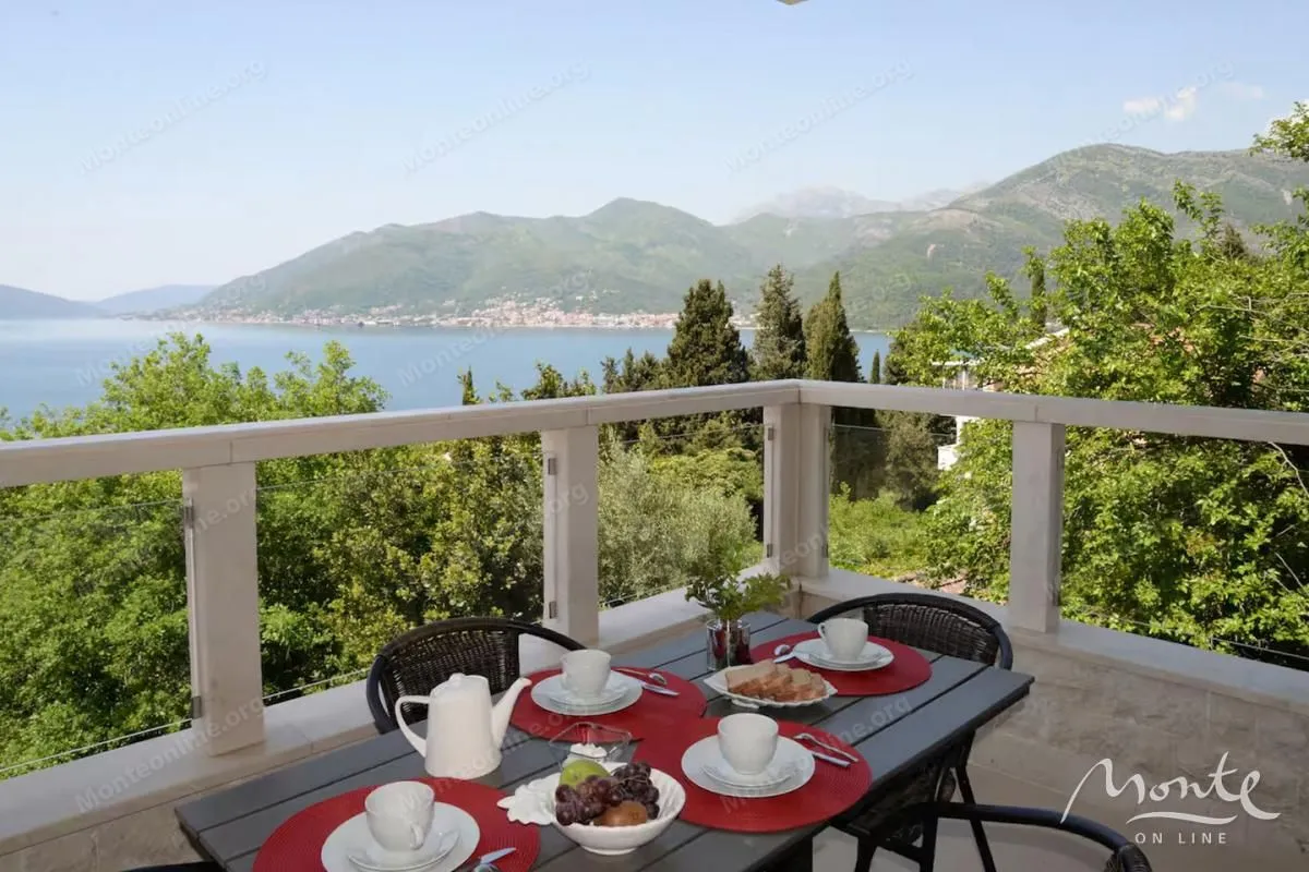 Prodaja, dvosoban stan, 110m², Donja Lastva, Tivat