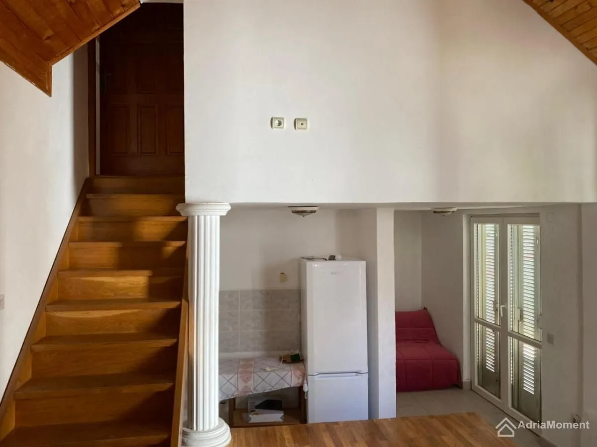 Prodaja, kuća, 140m², Šušanj, Bar