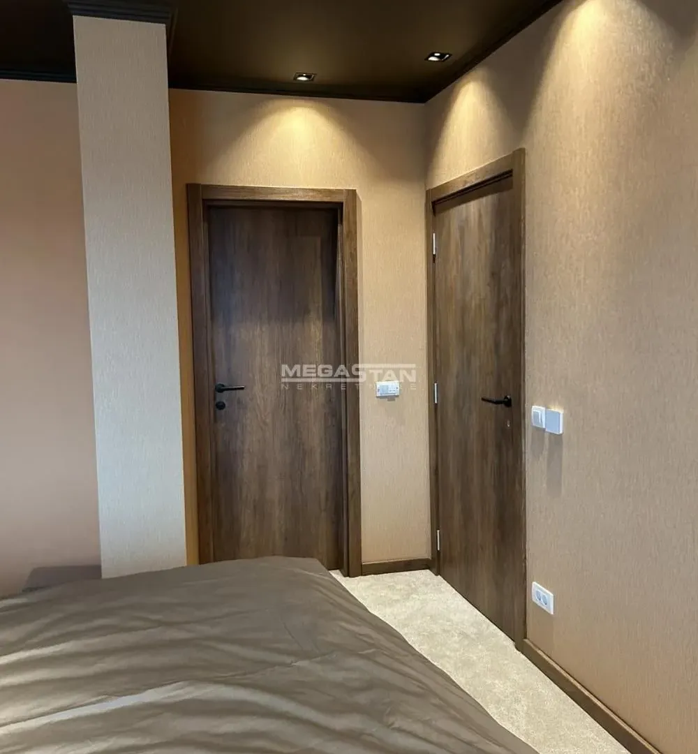 Prodaja, četvorosoban stan, 162m², Pančevo, Srbija