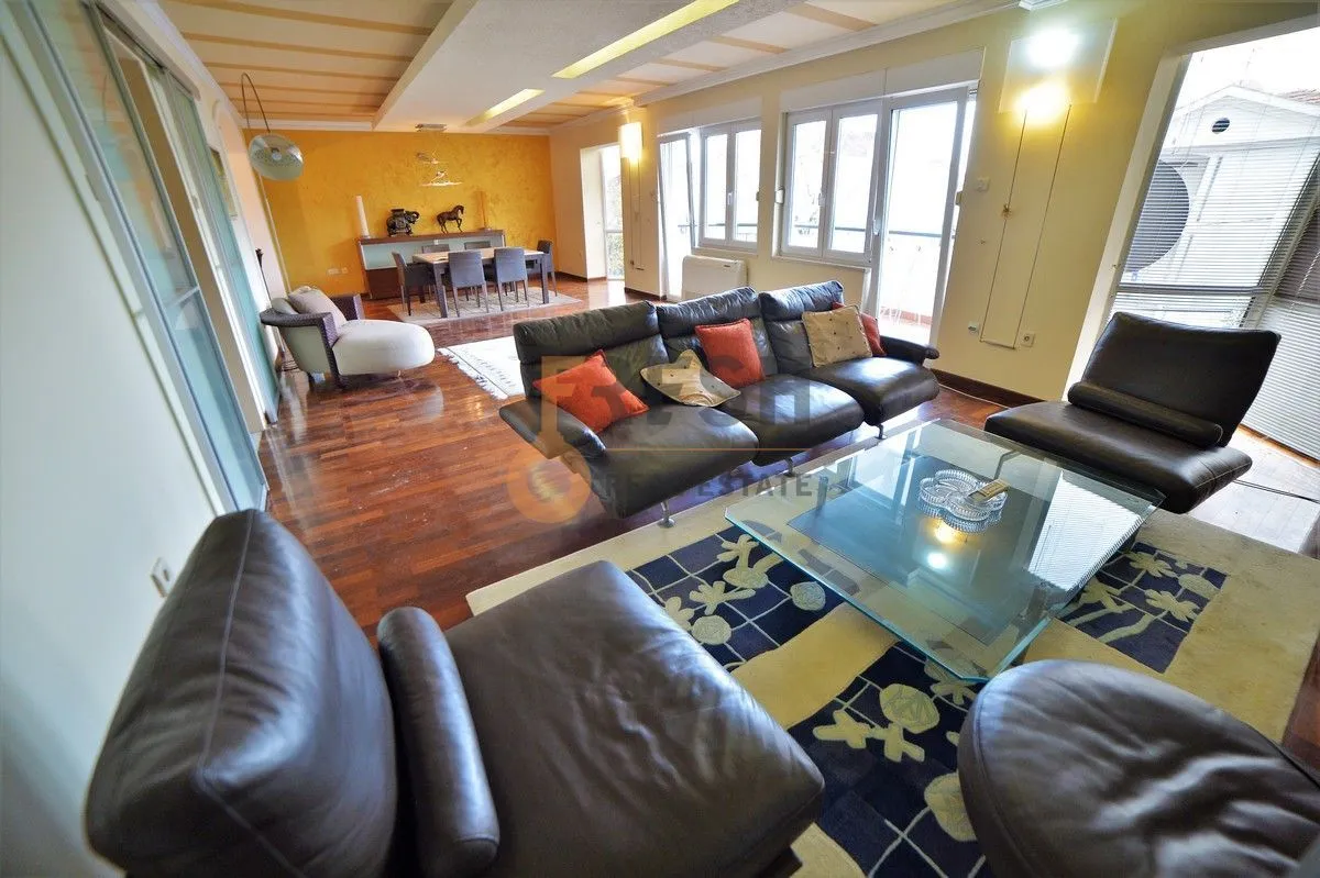 Prodaja, trosoban stan, 168m², Gorica C, Podgorica