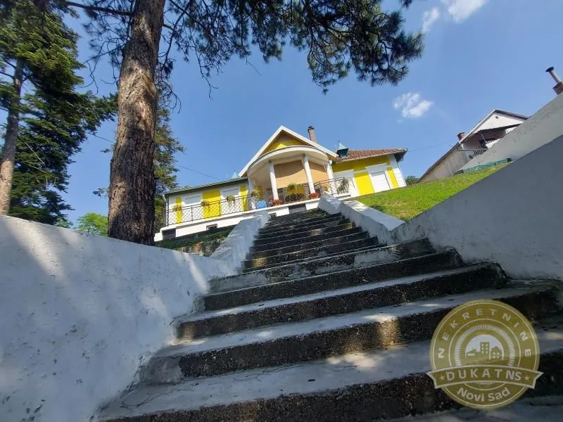 Prodaja, kuća, 187m², Sremska Kamenica, Petrovaradin