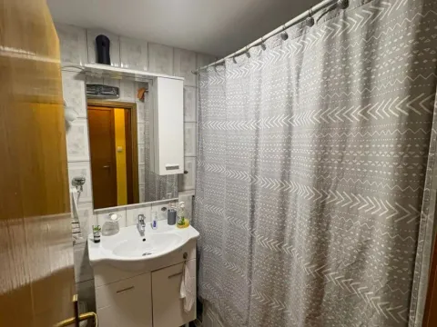Rent, two bedroom apartment, 58m², Ljubović, Podgorica - image 11