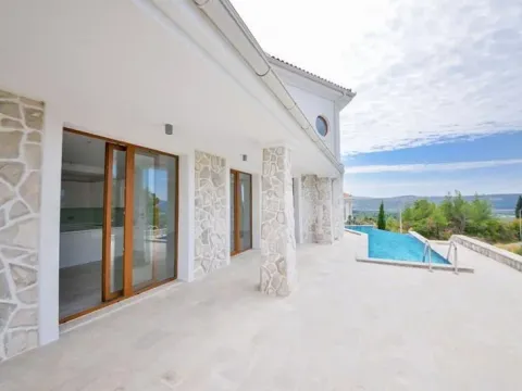 Prodaja, kuća, 320m², Tivat, Crna Gora - image 5