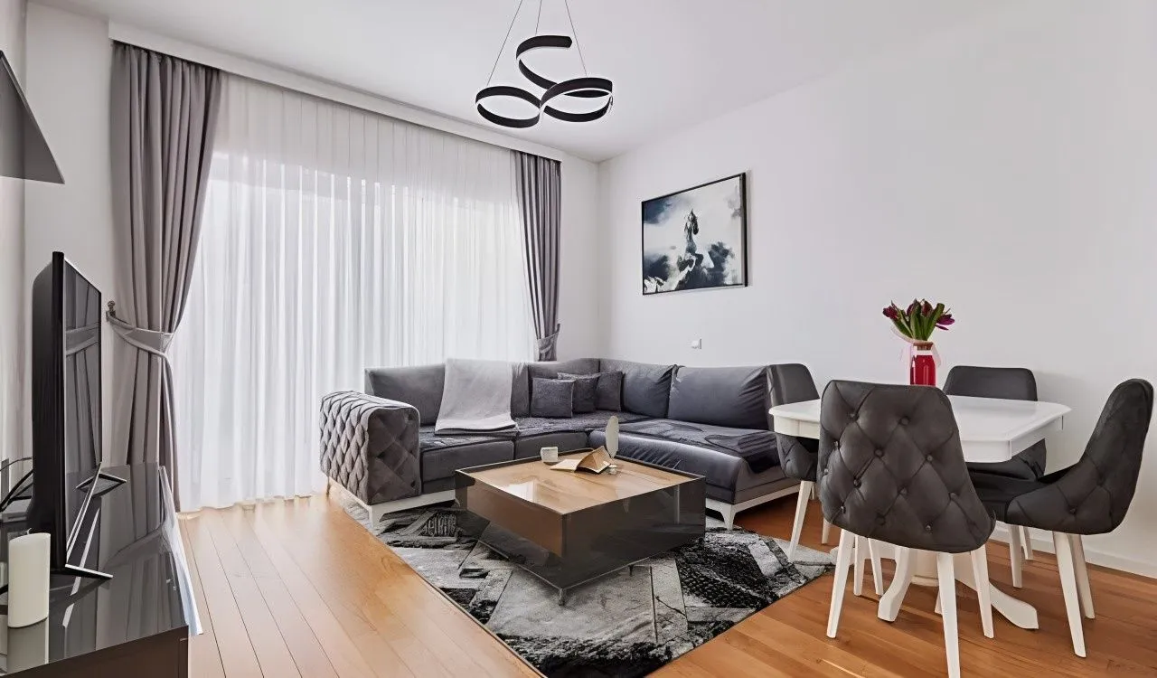 Prodaja, dvosoban stan, 74m², Dobrota, Kotor