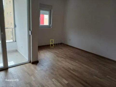 Sale, studio apartment, 32m², Bečići, Budva - image 2