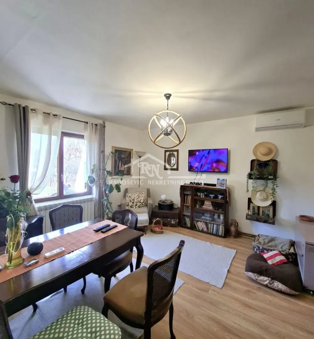 Sale, house, 208m², Voždovac Sve Podlokacije, Beograd