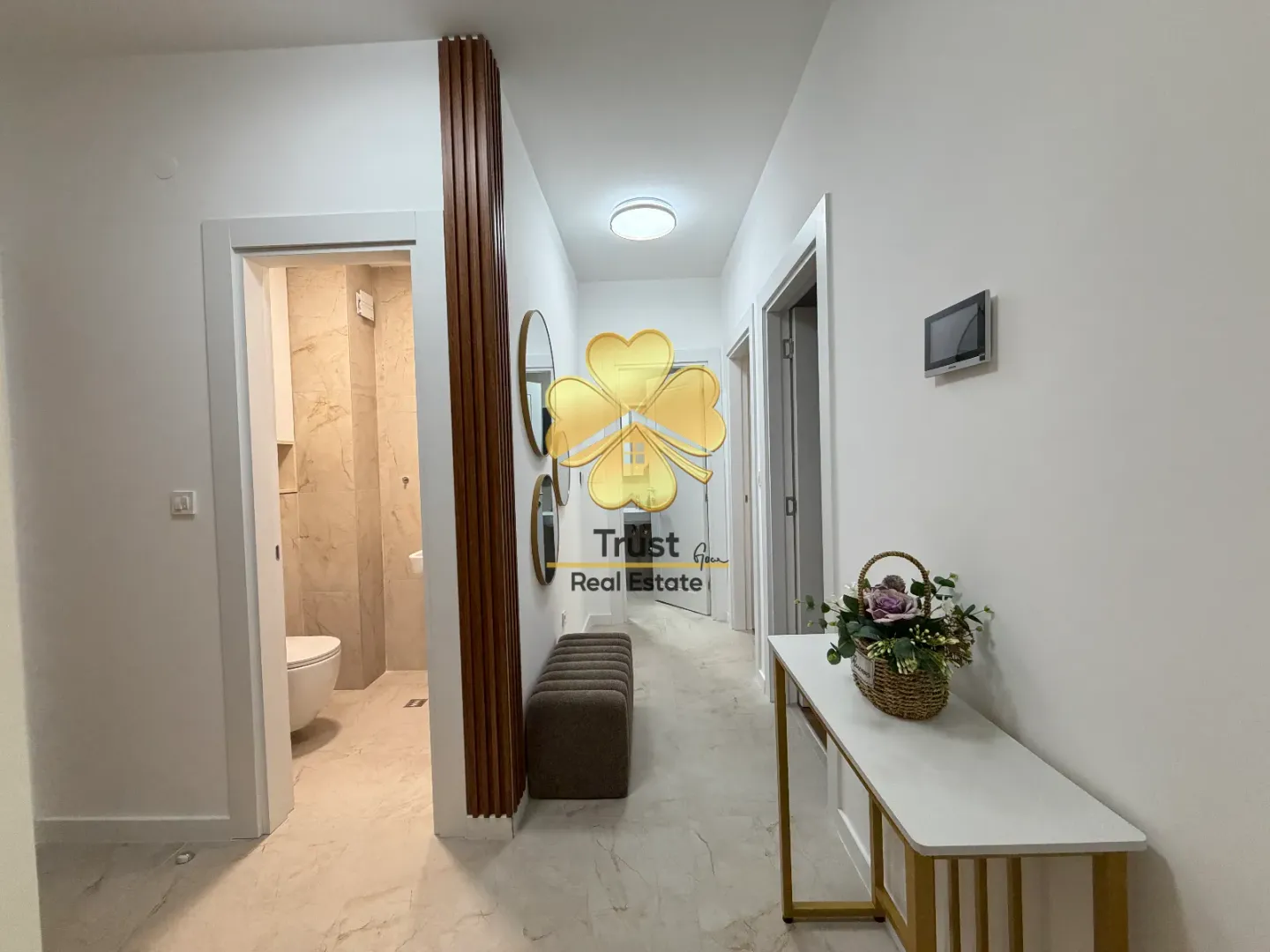 Izdavanje, dvosoban stan, 70m², Podgorica, Crna Gora