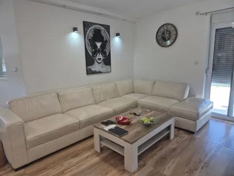 Rent, house, 170m², Zagorič, Podgorica - image 6