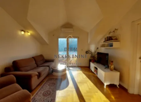 Prodaja, dvosoban stan, 62m², Dobrota, Kotor