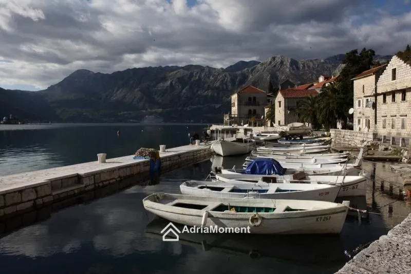 Prodaja, kuća, 285m², Perast, Kotor