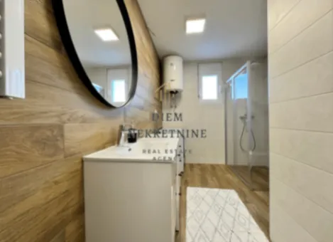 Rent, three bedroom apartment, 100m², Blok 6, Podgorica - image 6