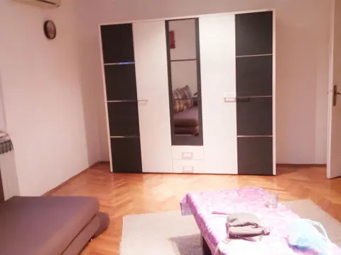 Prodaja, dvosoban stan, 65m², Kalenić Pijaca, Vračar Sve Podlokacije - image 3