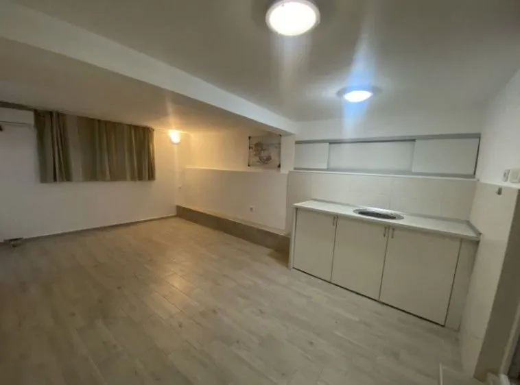 Rent, studio apartment, 27m², Mažina, Tivat