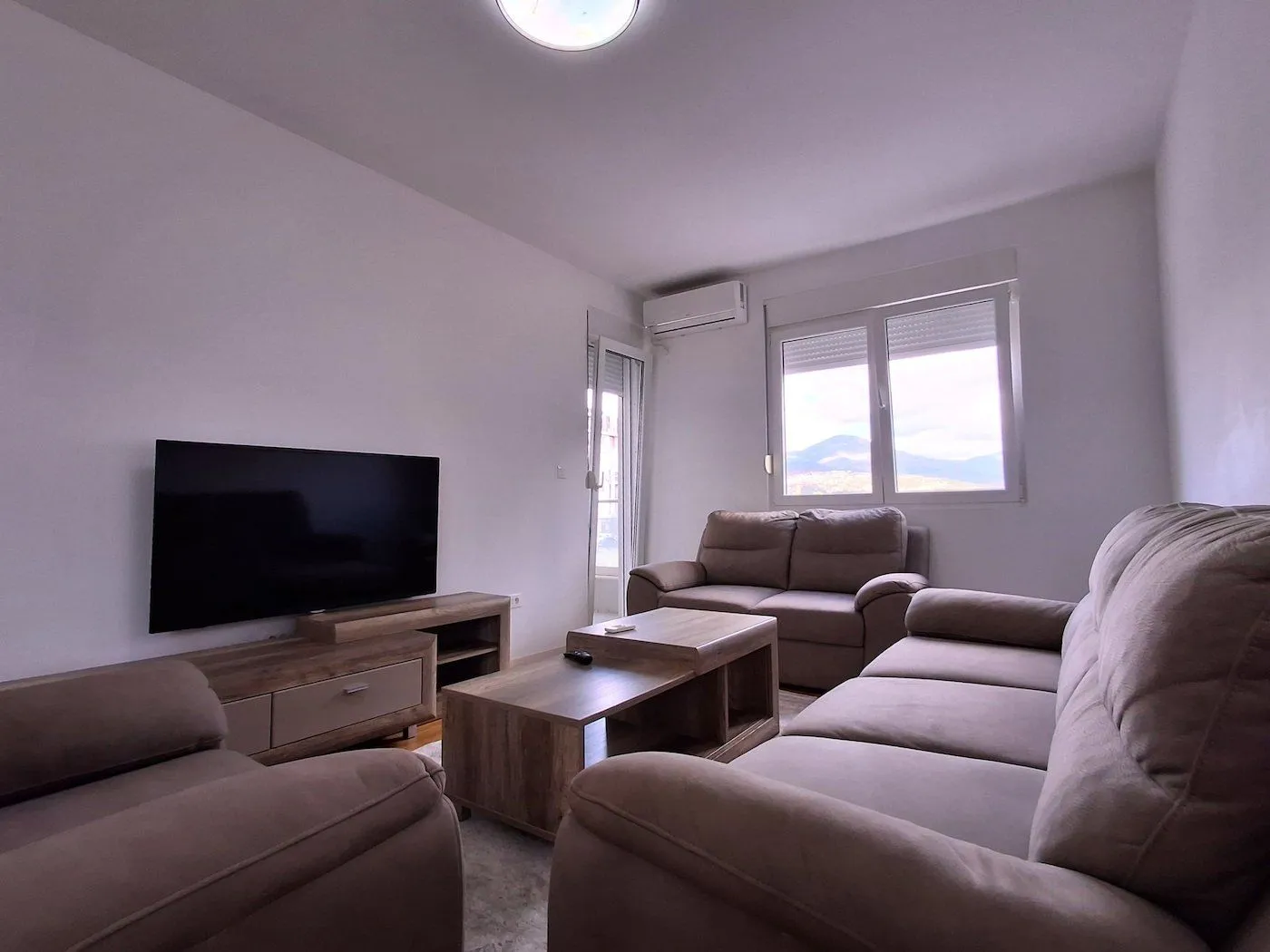 Rent, one bedroom apartment, 47m², Stari Aerodrom, Podgorica