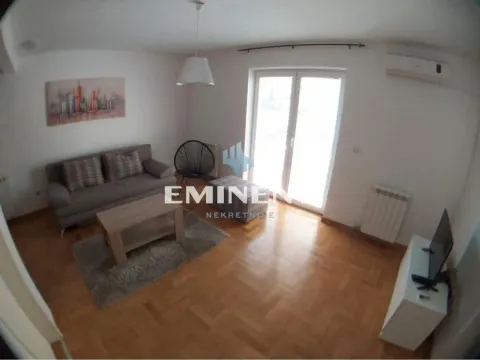 Rent, one bedroom apartment, 34m², Crveni Krst, Beograd - image 2