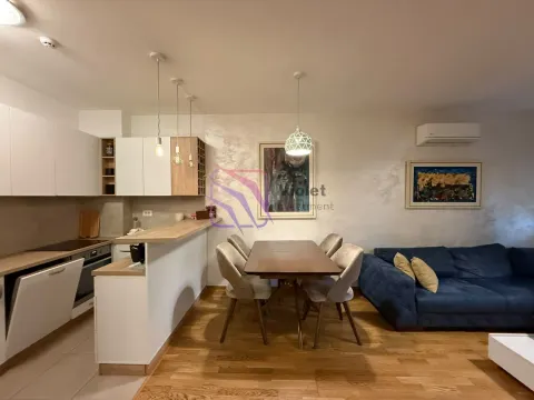 Izdavanje, dvosoban stan, 65m², City Kej, Podgorica - image 7