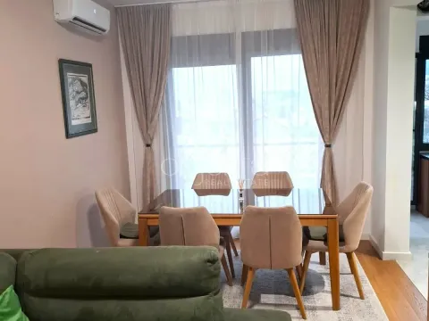 Izdavanje, stan, 70m², Tivat, Crna Gora - image 2