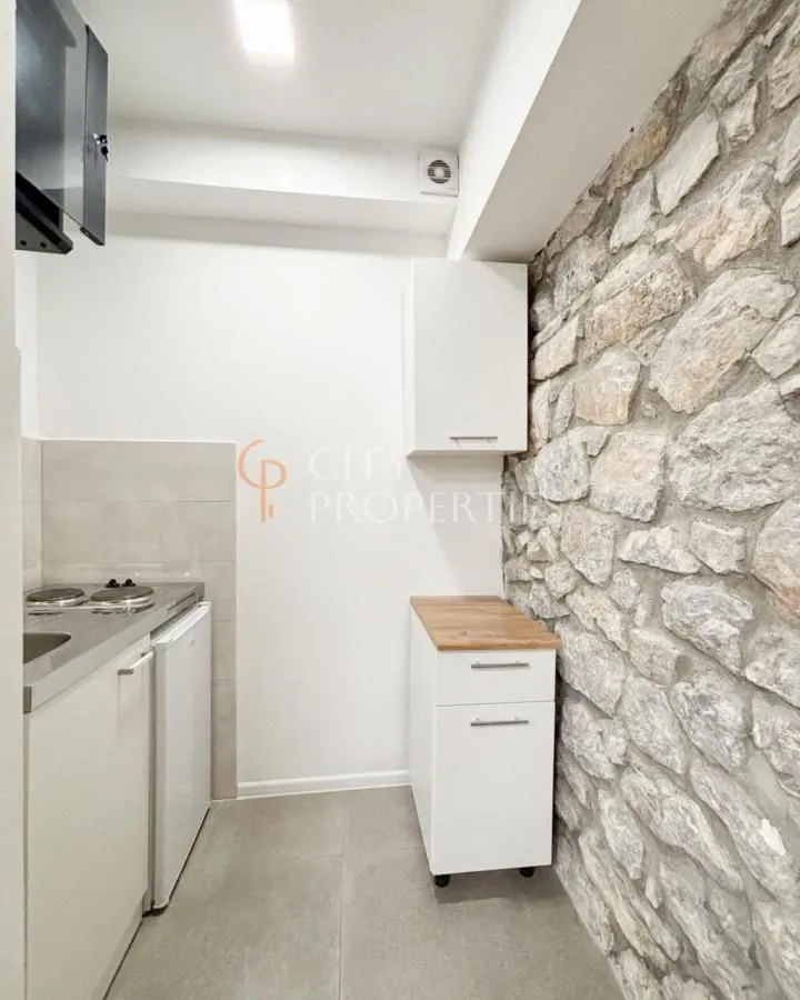 Izdavanje, poslovni prostor, 120m², Centar, Podgorica