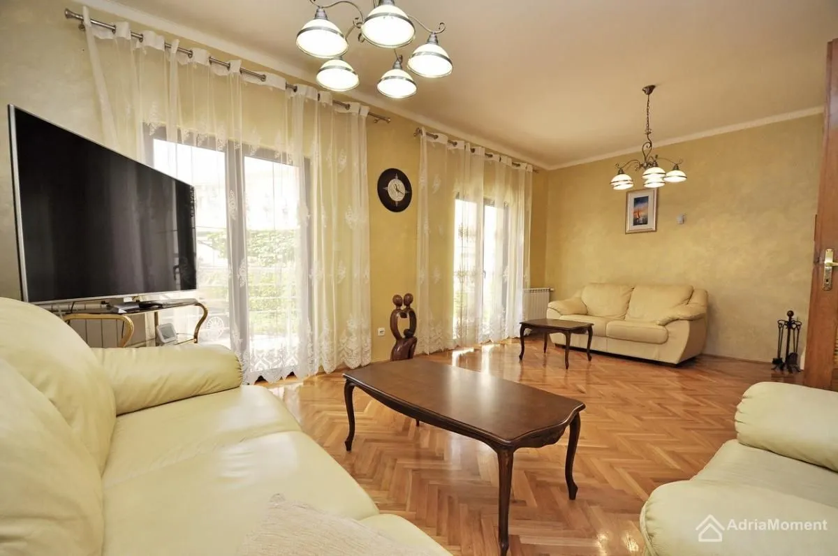 Sale, house, 222m², Donja Lastva, Tivat