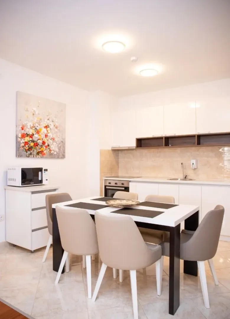 Sale, two bedroom apartment, 89m², Bečići, Budva